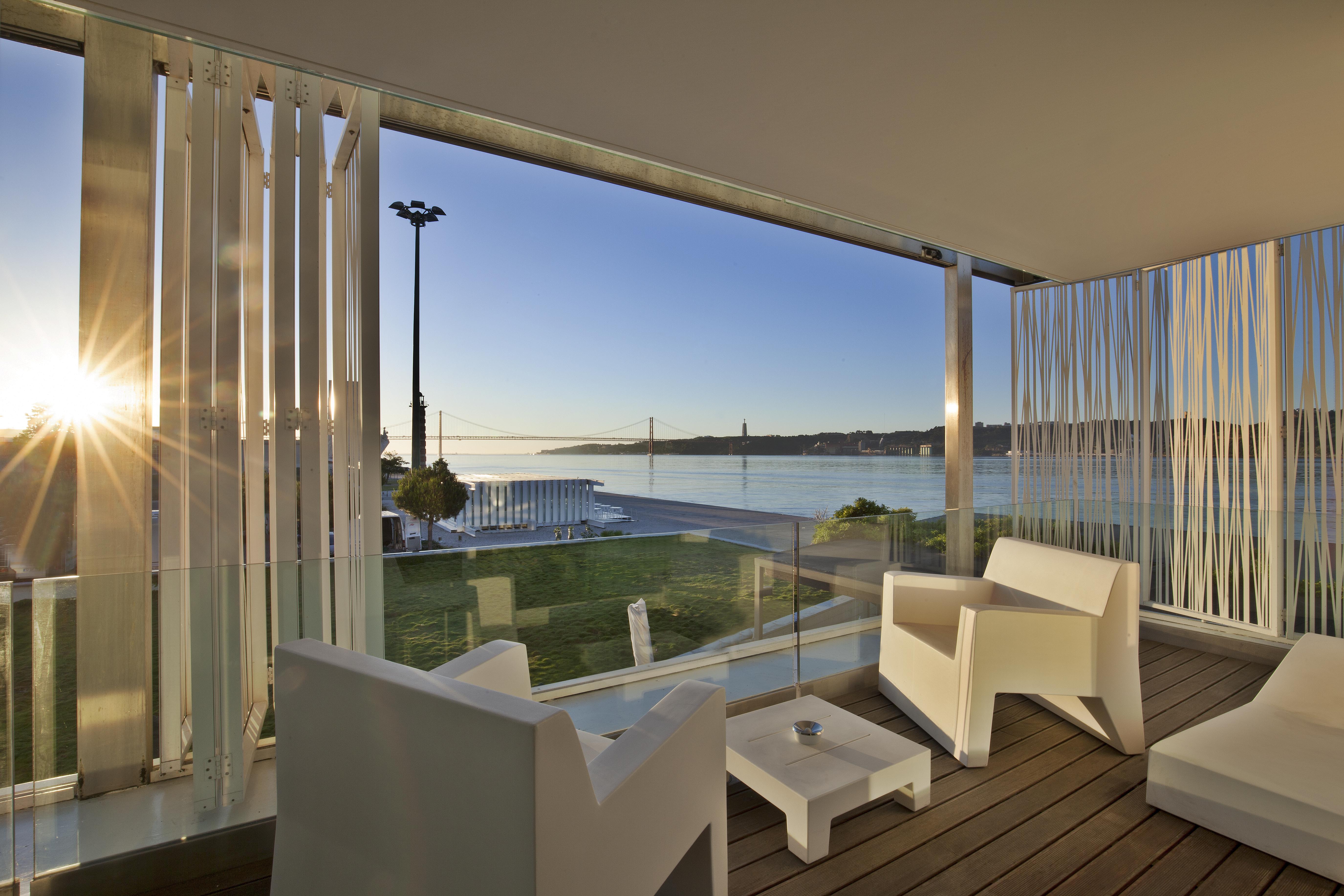 Altis Belem Hotel & Spa, A Member Of Design Hotels Lisbon Exterior photo The view from the hotel