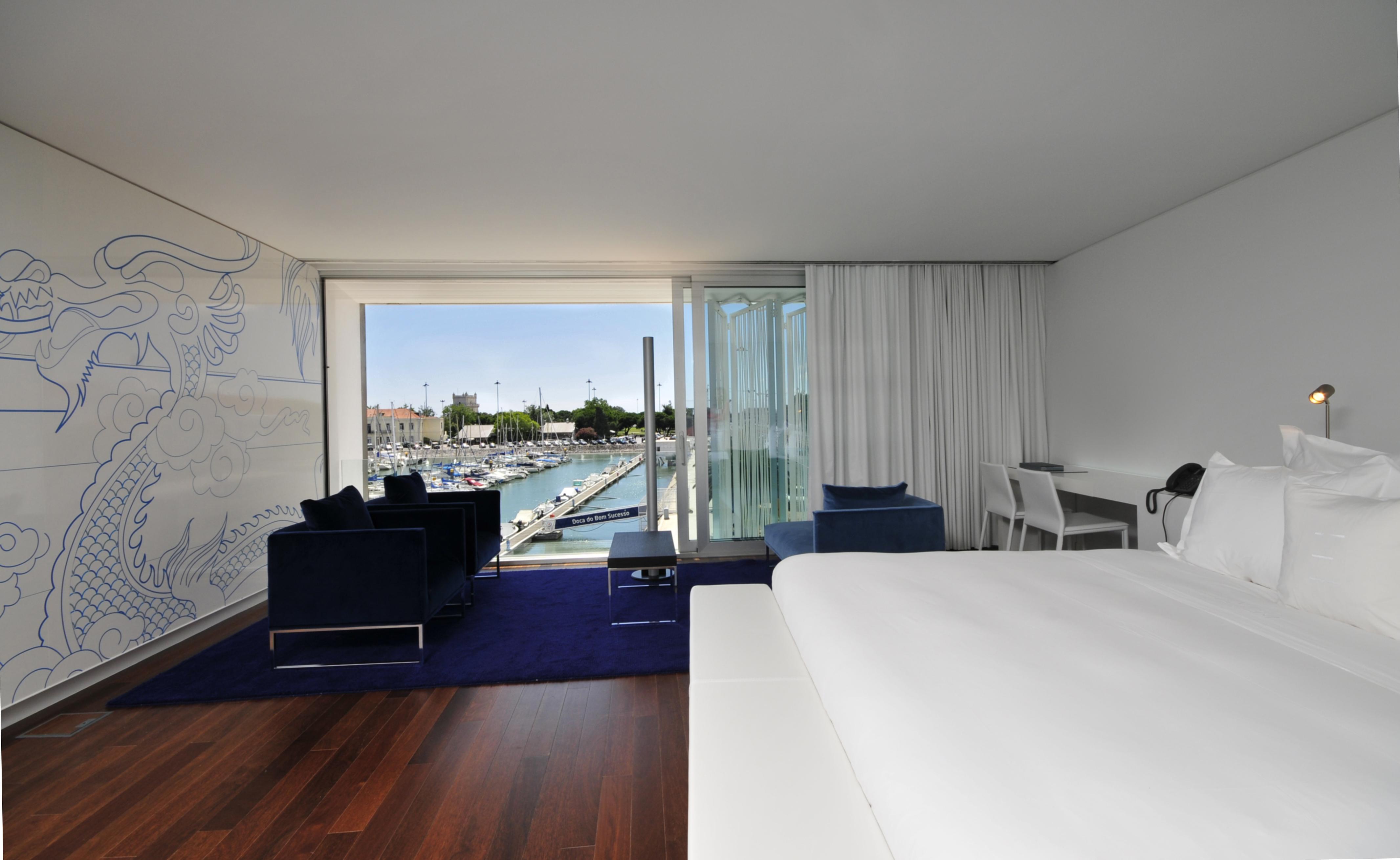 Altis Belem Hotel & Spa, A Member Of Design Hotels Lisbon Exterior photo A room at the EPIC Sana Lisboa