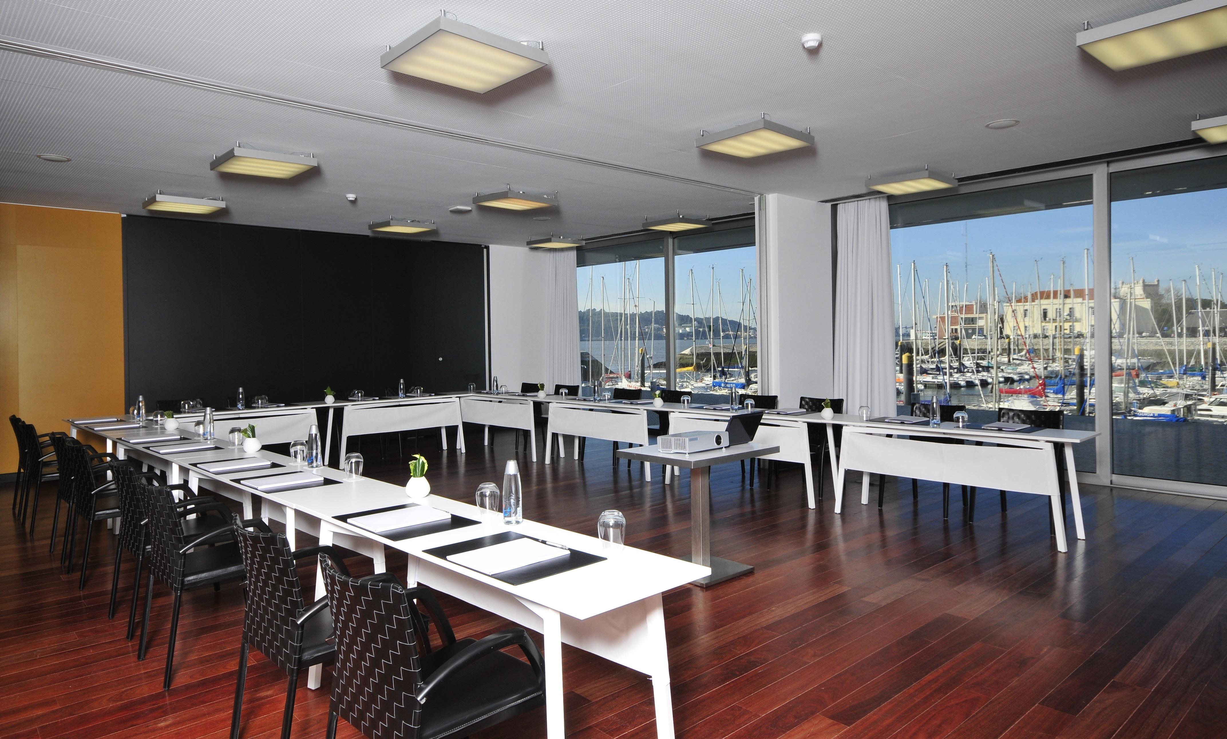 Altis Belem Hotel & Spa, A Member Of Design Hotels Lisbon Exterior photo Meeting room