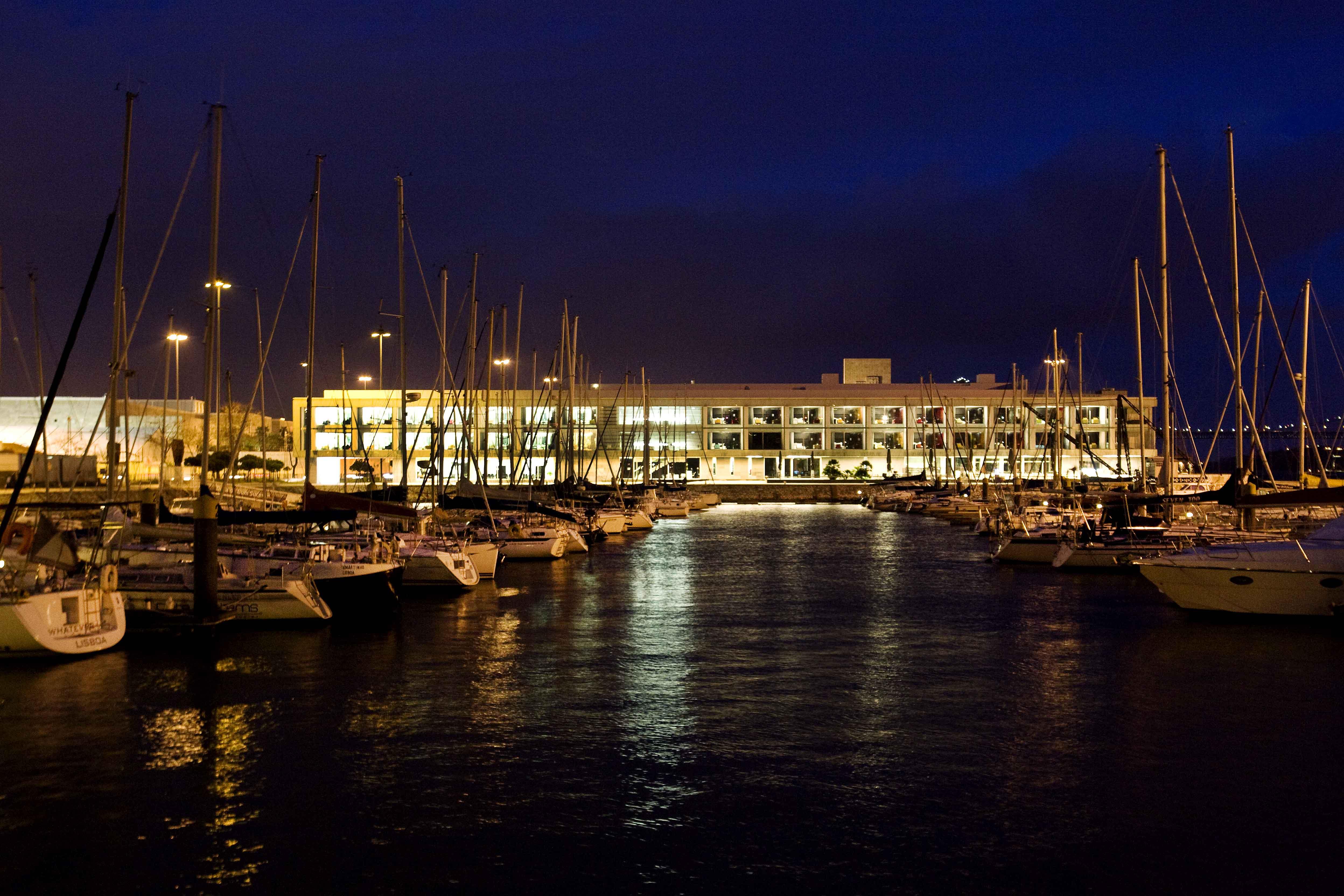 Altis Belem Hotel & Spa, A Member Of Design Hotels Lisbon Exterior photo The port of San Benedetto del Tronto