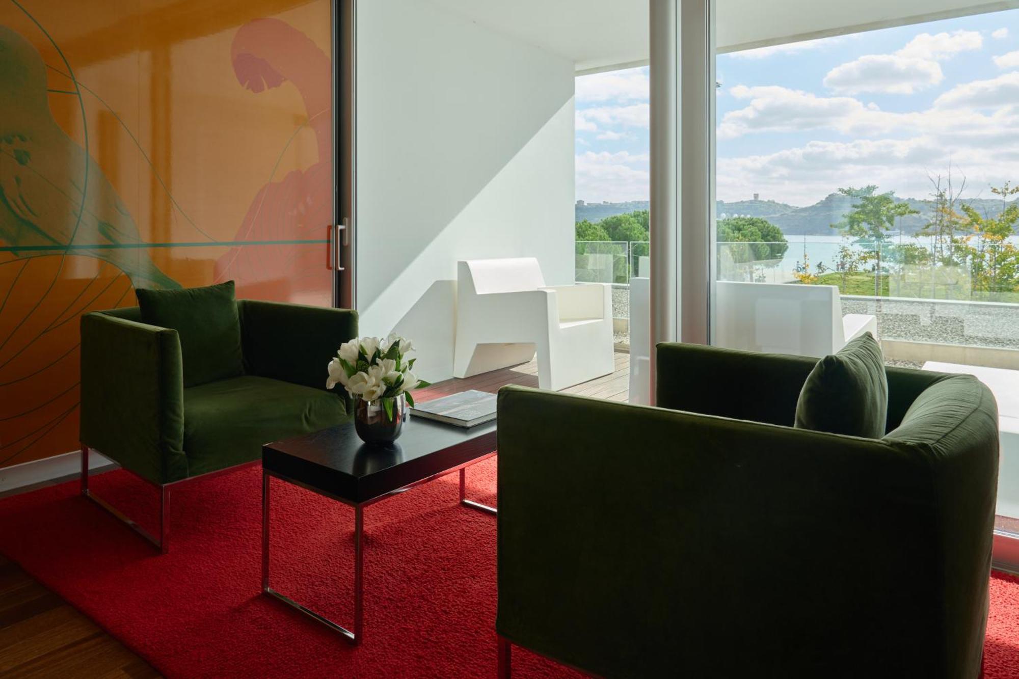 Altis Belem Hotel & Spa, A Member Of Design Hotels Lisbon Exterior photo A suite at the Mandarin Oriental, Munich