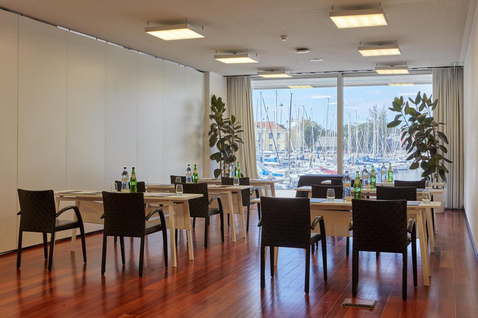 Altis Belem Hotel & Spa, A Member Of Design Hotels Lisbon Exterior photo Meeting room