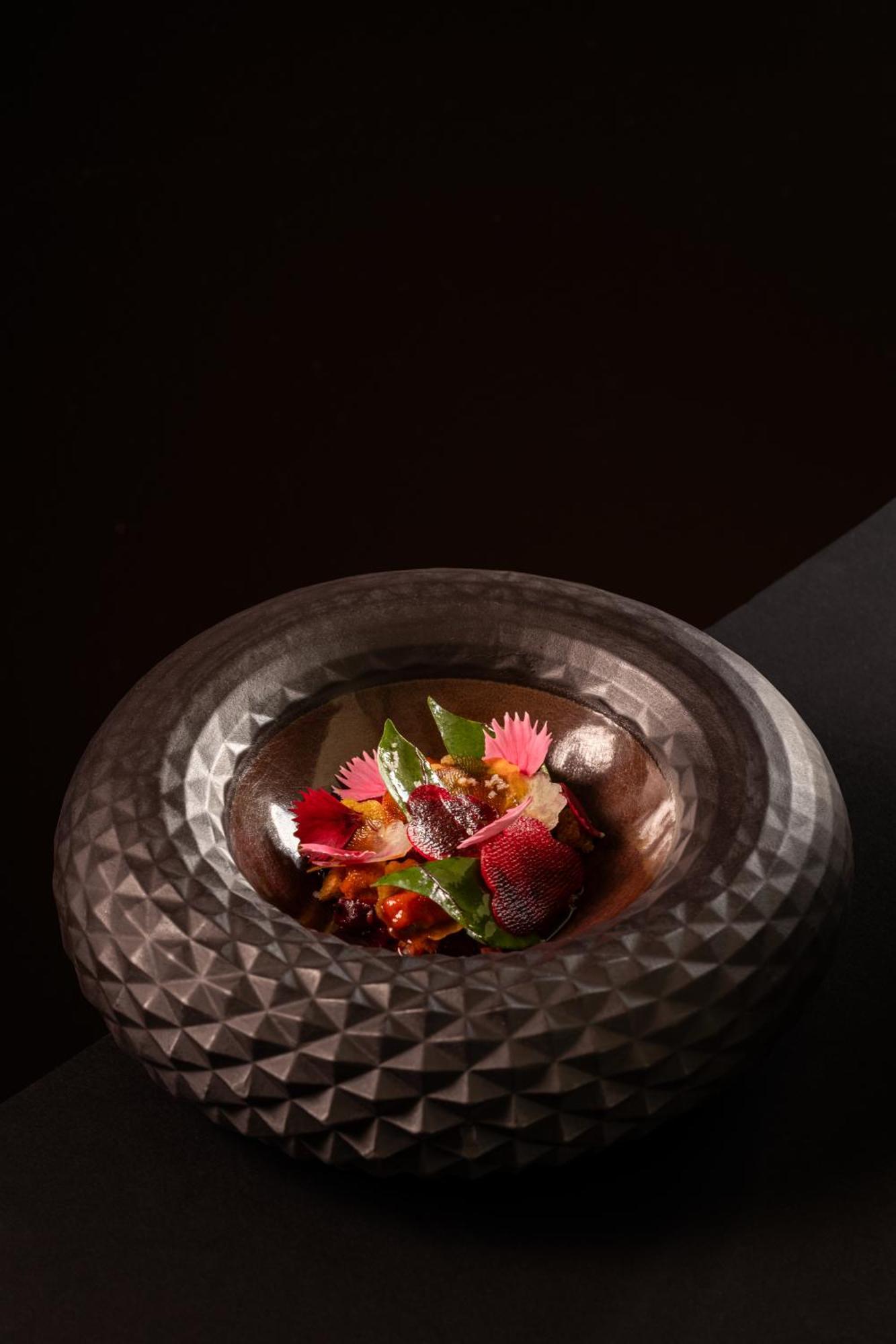 Altis Belem Hotel & Spa, A Member Of Design Hotels Lisbon Exterior photo A dish from the restaurant
